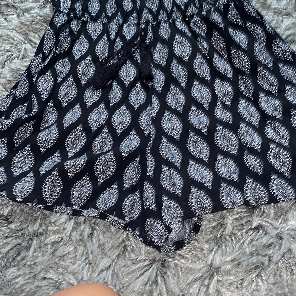 Patterned romper - Picture 2 of 3